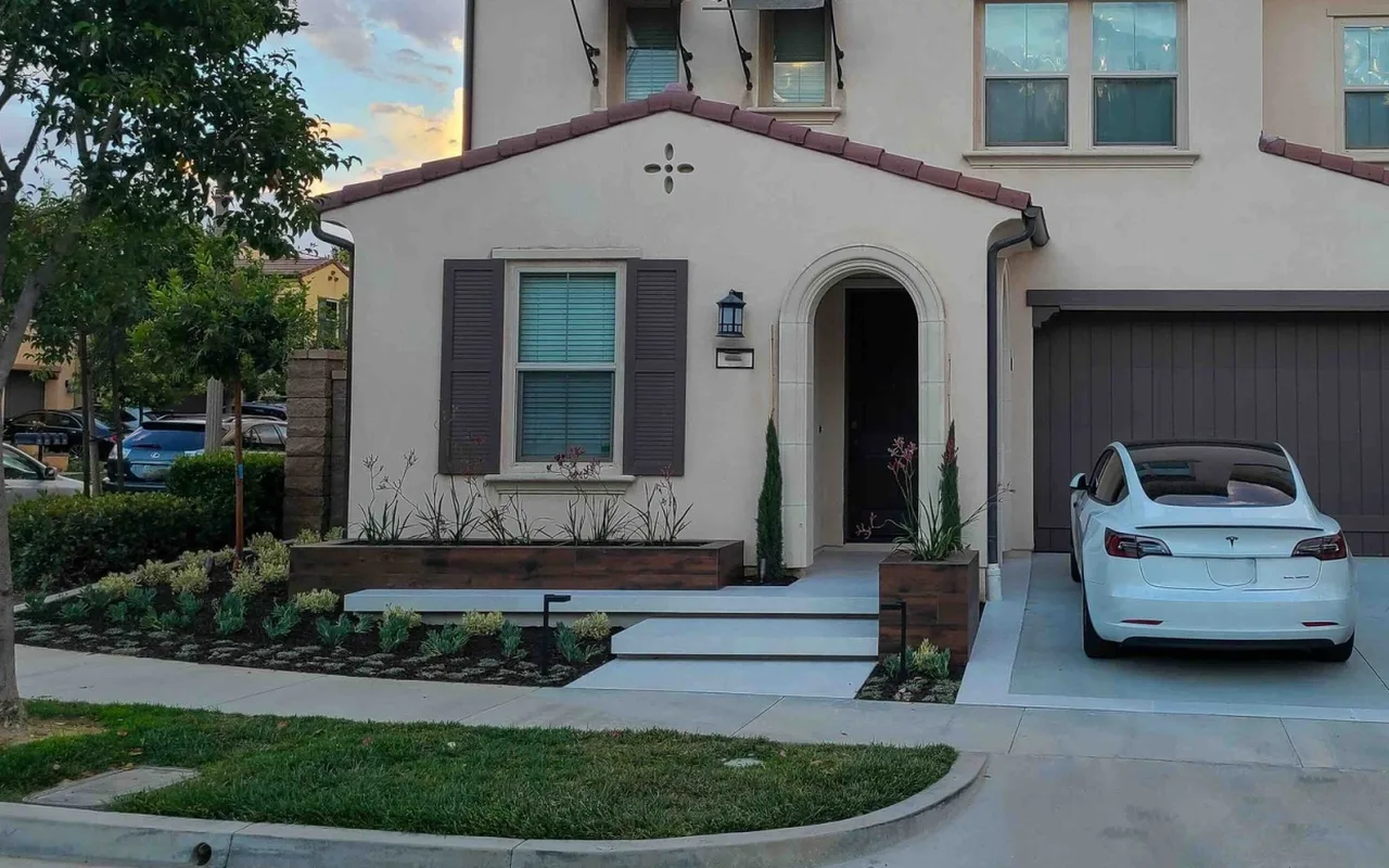 Front yard planting, wood planters and path lighting — NHG HOME project, Orange County